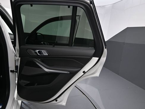 New 2026 BMW X5 M60i image 28