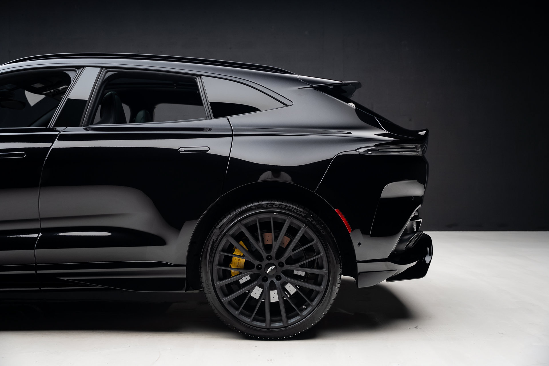 Used 2024 Aston Martin DBX 707 AWD/4WD image 20