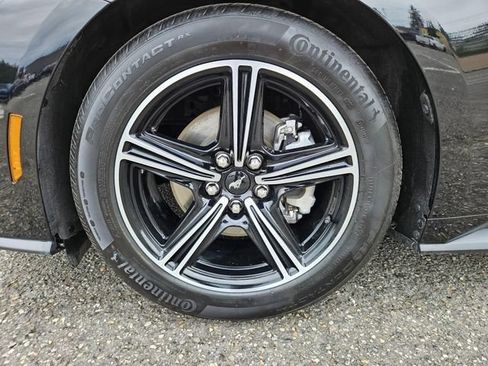 Used 2025 Ford Mustang Premium RWD image 10