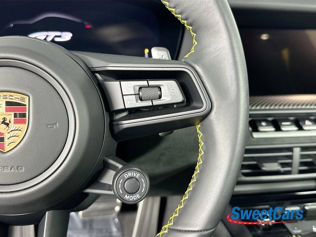 Used 2025 Porsche 911 GT3 RWD image 15