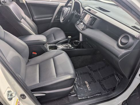 Used 2018 Toyota RAV4 Limited image 37