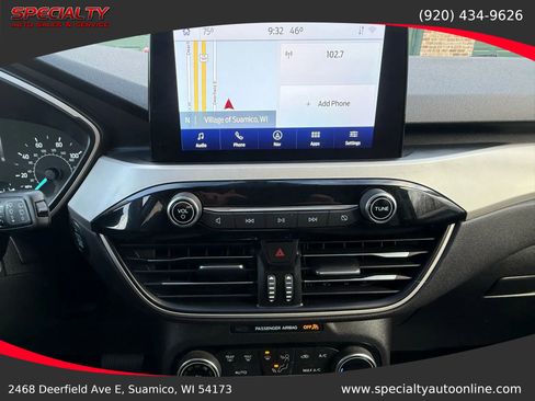 Used 2022 Ford Escape SE w/ Cold Weather Package image 25