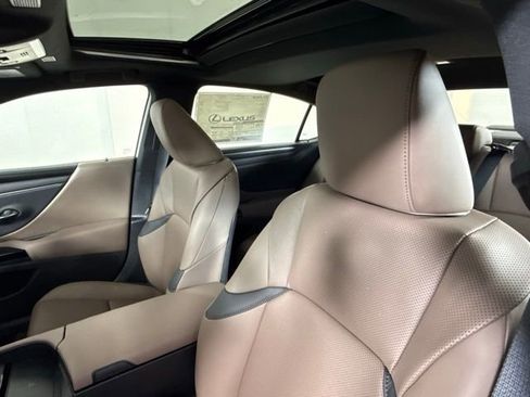 New 2025 Lexus ES 350 w/ Premium Package image 14
