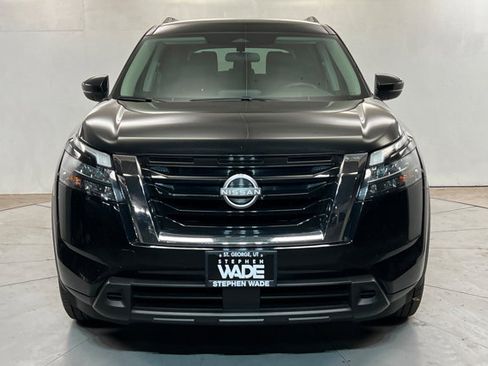 Used 2024 Nissan Pathfinder SV AWD/4WD image 8
