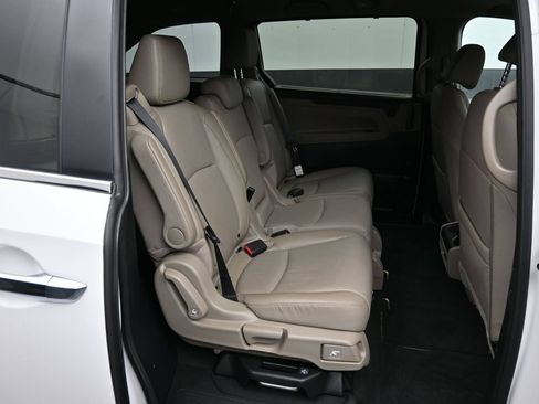 Certified 2024 Honda Odyssey EX-L image 27