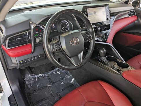 Used 2022 Toyota Camry XSE w/ Navigation Upgrade Package FWD image 10