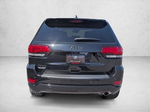 Used 2021 Jeep Grand Cherokee Laredo X image 10