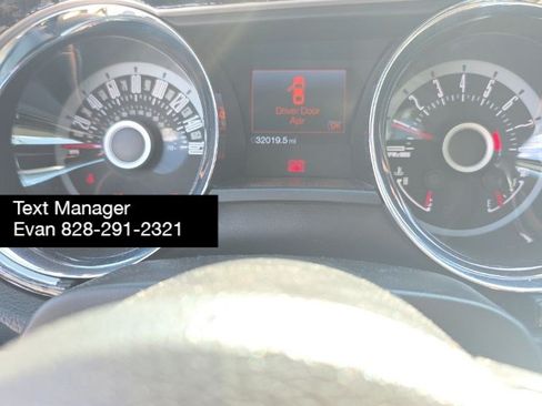 Used 2013 Ford Mustang GT Premium w/ Comfort Pkg RWD image 14