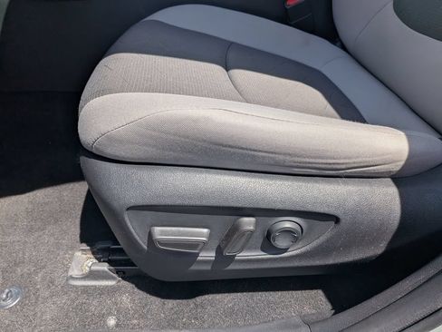 Used 2020 Toyota RAV4 XLE w/ All Weather Liner Package AWD/4WD image 31