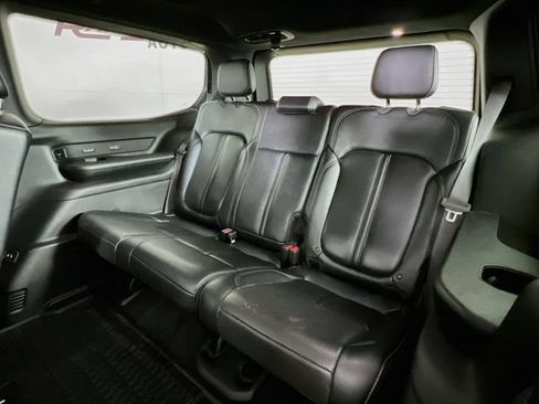 Used 2022 Jeep Wagoneer Series III w/ Premium Group I AWD/4WD image 35