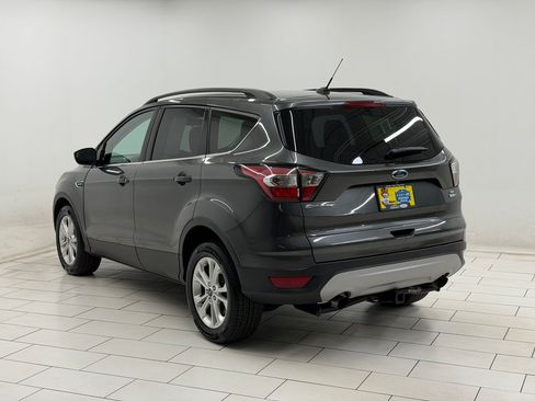 Used 2018 Ford Escape SE AWD/4WD image 2