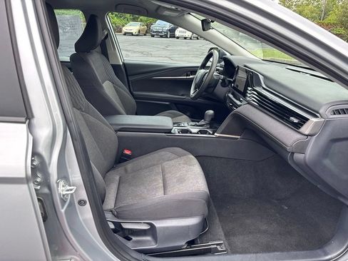 Used 2025 Toyota Camry LE FWD image 20