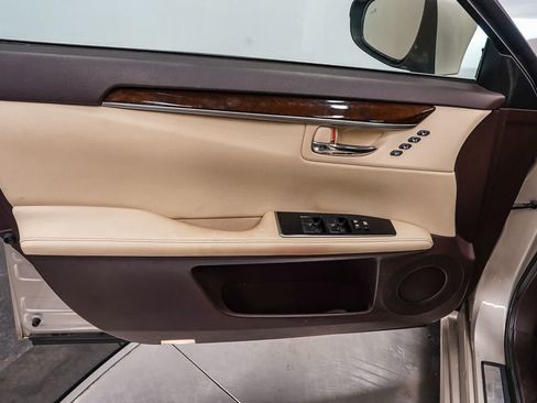 Used 2018 Lexus ES 350 w/ Navigation System Package FWD image 22