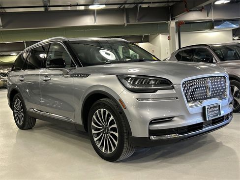 Used 2022 Lincoln Aviator Reserve w/ Equipment Group 201A image 1