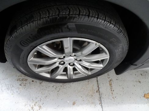 Used 2019 Cadillac XT4 Premium Luxury image 26