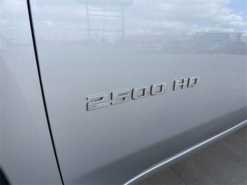 Used 2022 Chevrolet Silverado 2500 Custom w/ Custom Convenience Package image 31