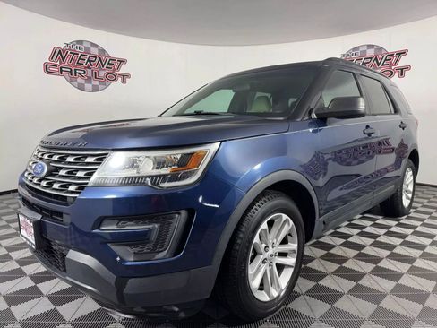 Used 2016 Ford Explorer FWD image 3