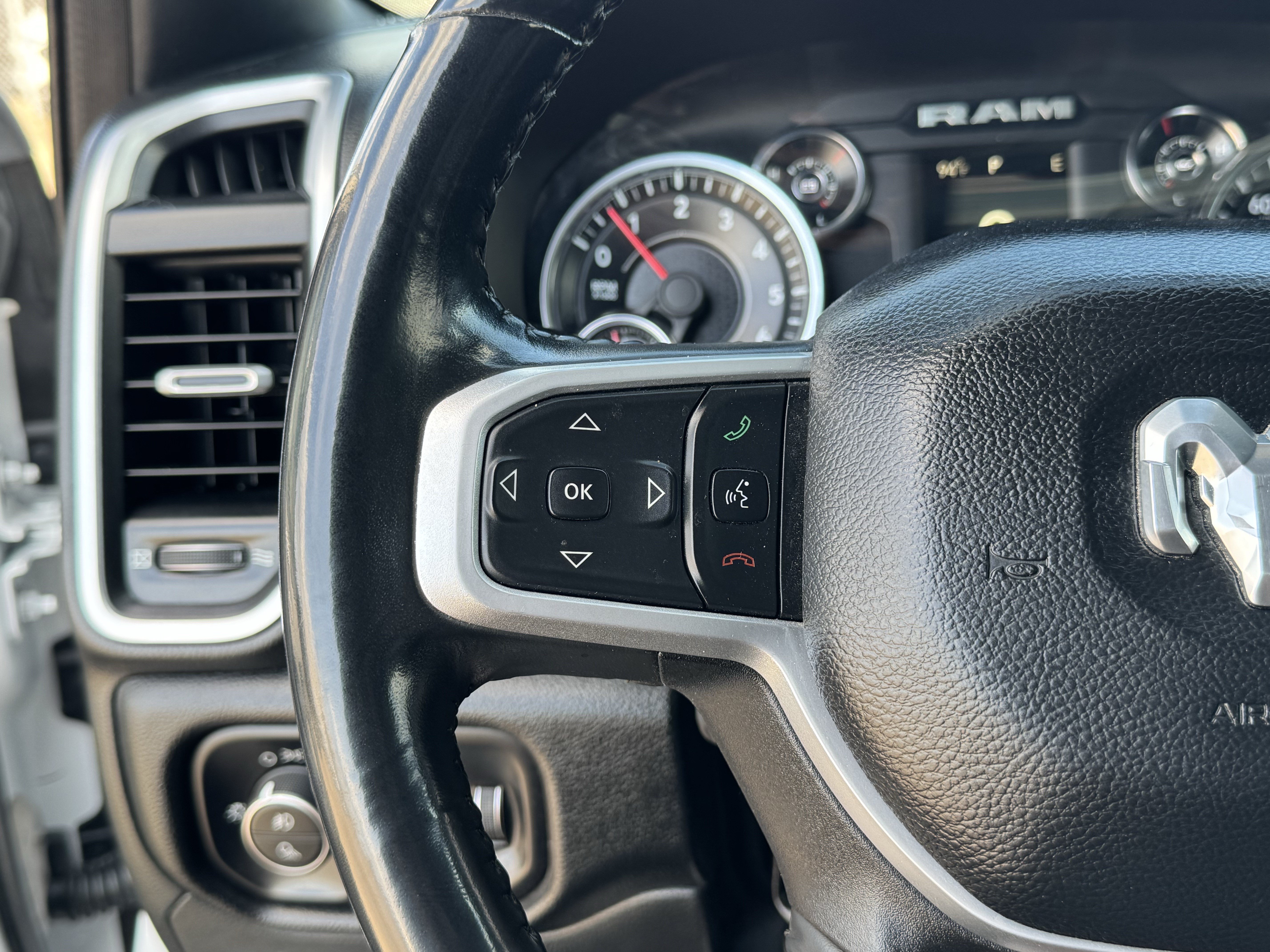 Used 2022 RAM 1500 Big Horn AWD/4WD image 24