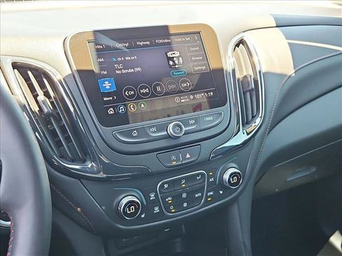 Certified 2022 Chevrolet Equinox RS w/ Infotainment Package FWD image 21