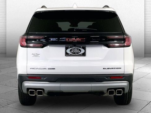 Used 2025 GMC Acadia Elevation AWD/4WD image 3