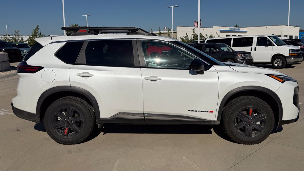 Used 2026 Nissan Rogue SV AWD/4WD image 6