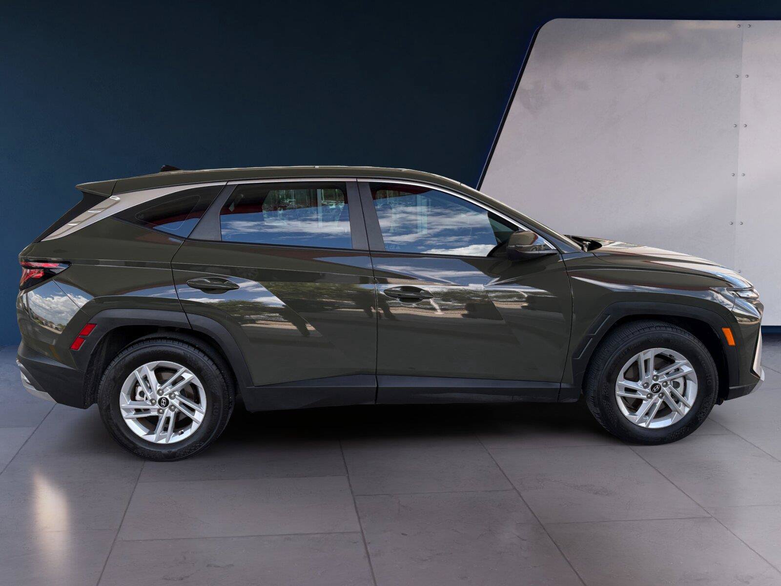 Used 2025 Hyundai Tucson SE FWD image 6