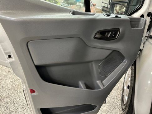 Used 2017 Ford Transit 350 XLT image 19