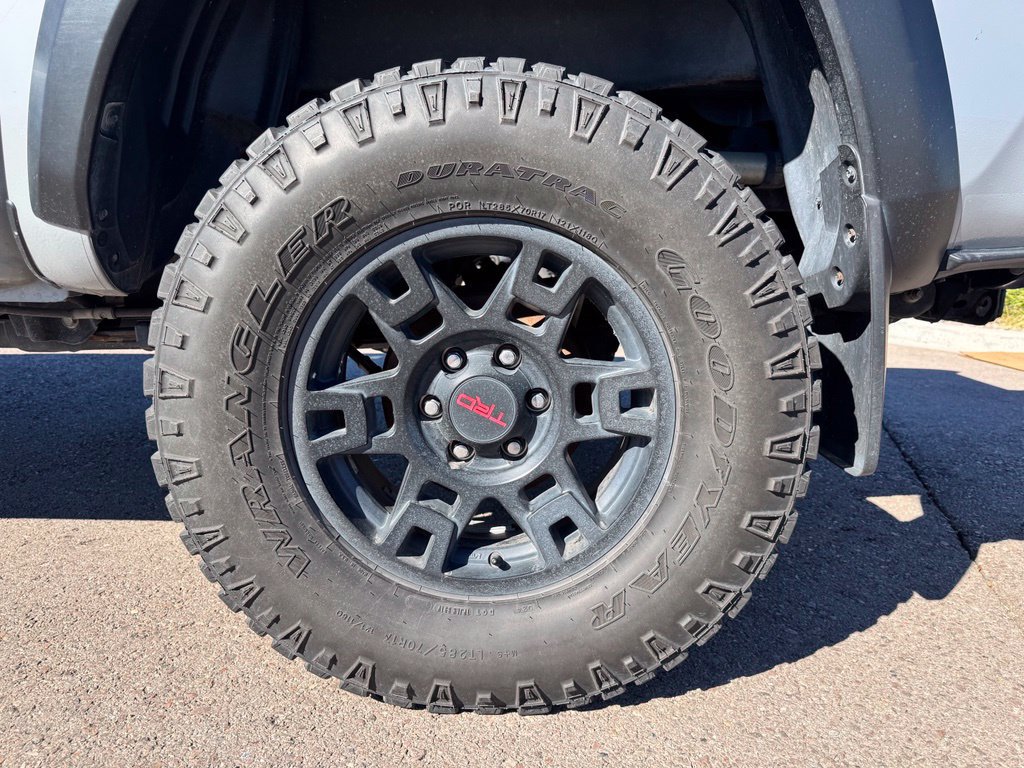 Used 2021 Toyota Tacoma TRD Off-Road AWD/4WD image 26