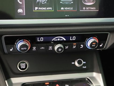 Certified 2022 Audi Q3 2.0T Premium w/ Convenience Package AWD/4WD image 28