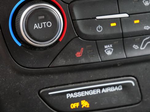 Used 2018 Ford Escape SE w/ SE Sync 3 Package AWD/4WD image 28