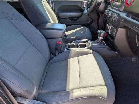 Used 2019 Jeep Wrangler Unlimited Sport S AWD/4WD image 19