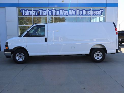 New 2025 Chevrolet Express 3500 Extended w/ Driver Convenience Package RWD image 8