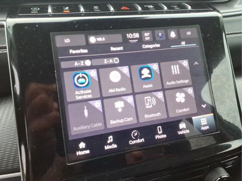 Used 2023 Jeep Grand Cherokee Laredo AWD/4WD image 11