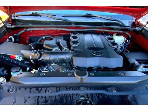 Used 2016 Toyota 4Runner Limited image 12