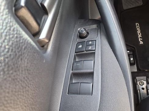 Used 2026 Toyota Corolla LE FWD image 23