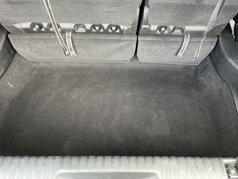 Used 2025 Chrysler Pacifica Select FWD image 10