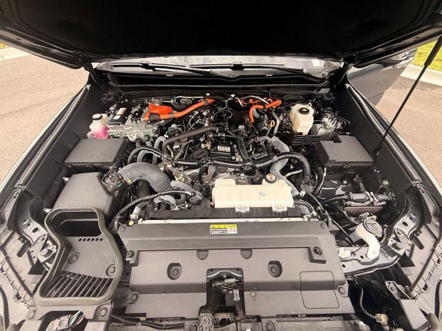 Used 2024 Toyota Tacoma Limited AWD/4WD image 18