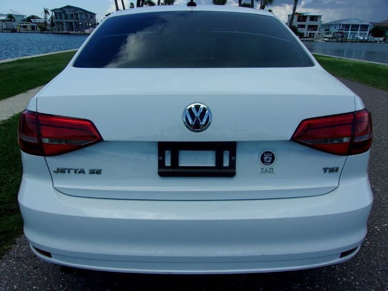 Used 2015 Volkswagen Jetta SE FWD image 13