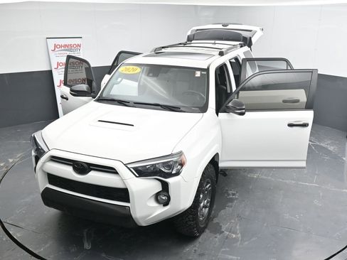Used 2020 Toyota 4Runner Venture image 36