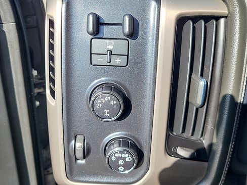 Used 2016 GMC Sierra 1500 Denali w/ Enhanced Driver Alert Package AWD/4WD image 22