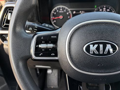 Used 2021 Kia Sorento LX AWD/4WD image 25