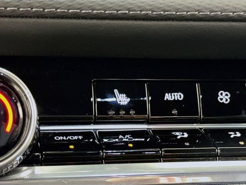 Used 2025 Chevrolet Equinox LT w/ Convenience Package II image 18