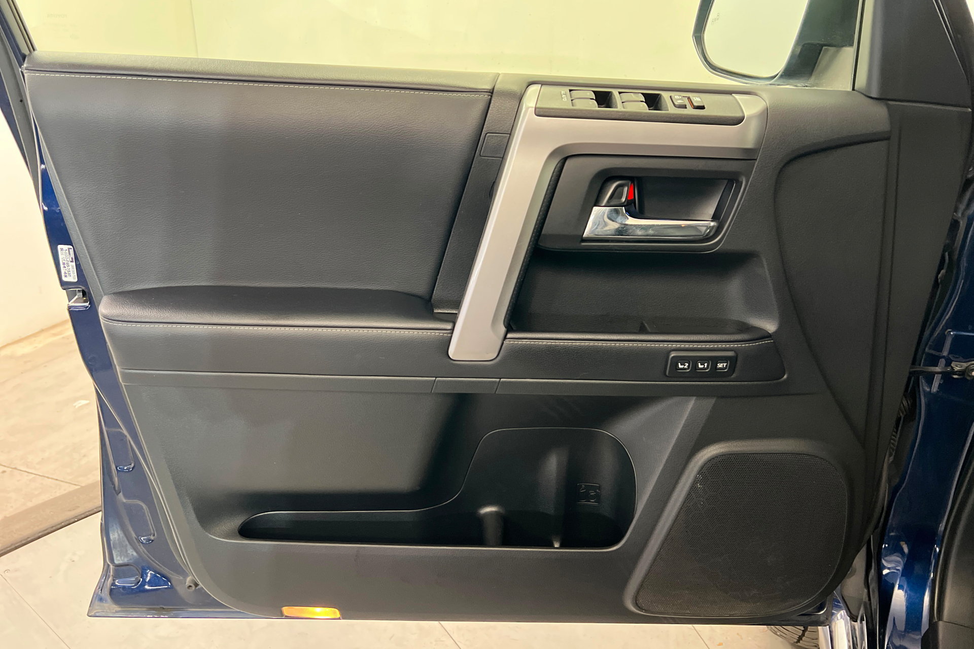 Used 2023 Toyota 4Runner Limited AWD/4WD image 15