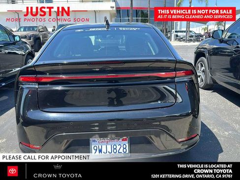 Used 2026 Toyota Prius FWD image 5