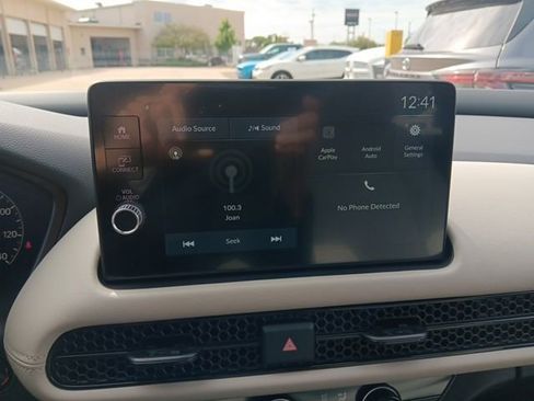 New 2026 Honda HR-V LX image 18