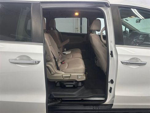 Used 2020 Honda Odyssey EX image 16