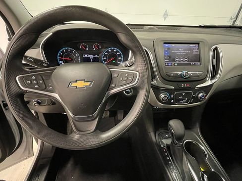 Used 2023 Chevrolet Equinox LS image 34