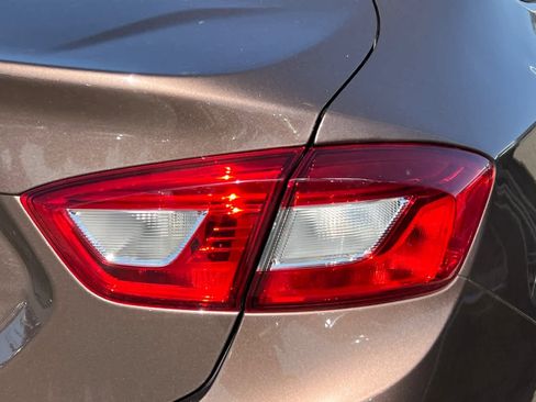 Used 2019 Chevrolet Cruze LS FWD image 18