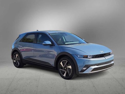 New 2026 Hyundai Ioniq 5 SE image 2