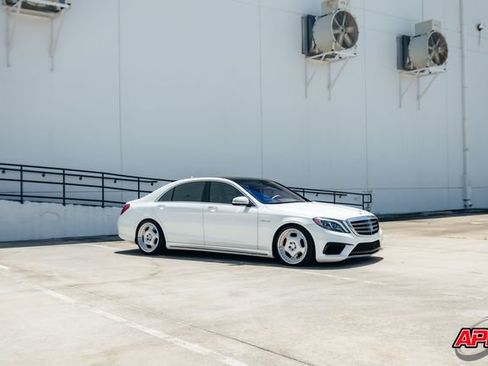 Used 2014 Mercedes-Benz S 63 AMG 4MATIC Sedan image 19